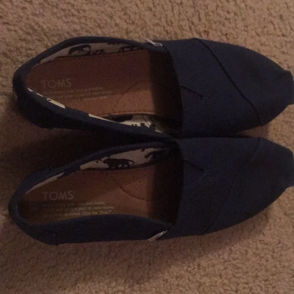 Toms